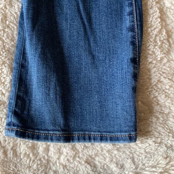 AE Jeans - Picture 2 of 8